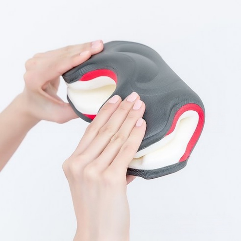 Cuscino Massaggiante per Collo - Neck Traction Pillow recensione e prezzo